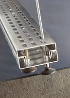 Terrassenrinnen-System Aqua | Edelstahl V2A gebürstet 1,5 mm Langloch 28 x 11 mm