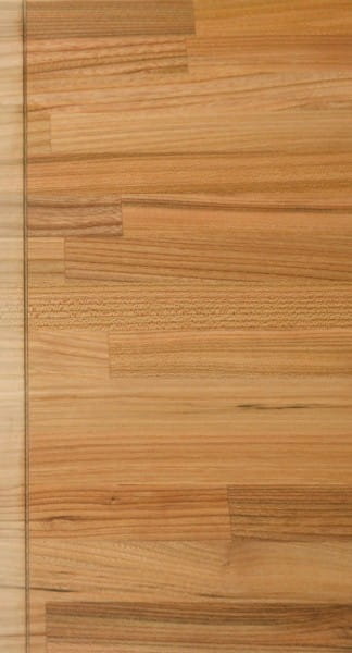 Massivholz-Fensterbank Rüster – Holzstruktur